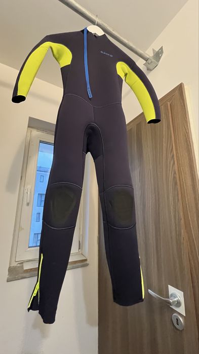 Costum neopren 10 ani
