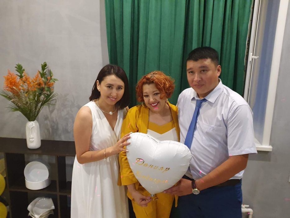 Недорого ведущая