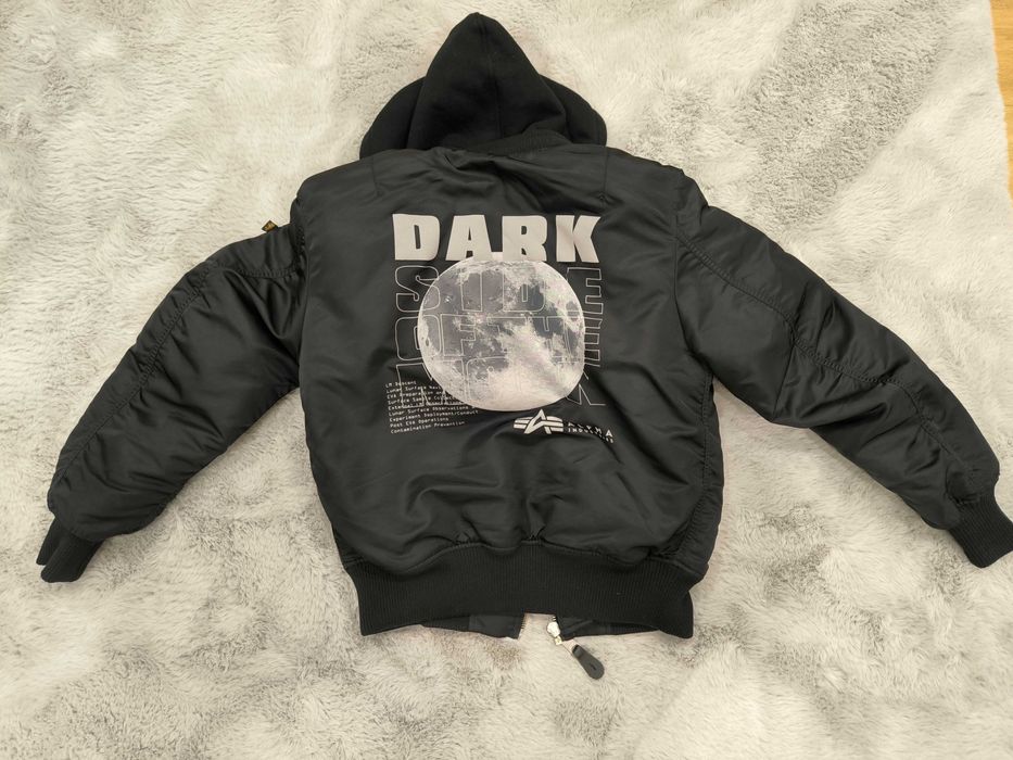 Яке Alpha industries бомбър