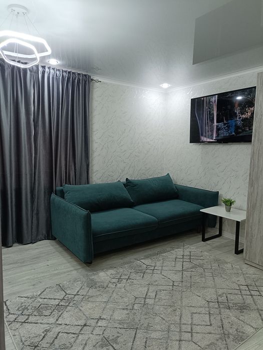 Люкс  район площади