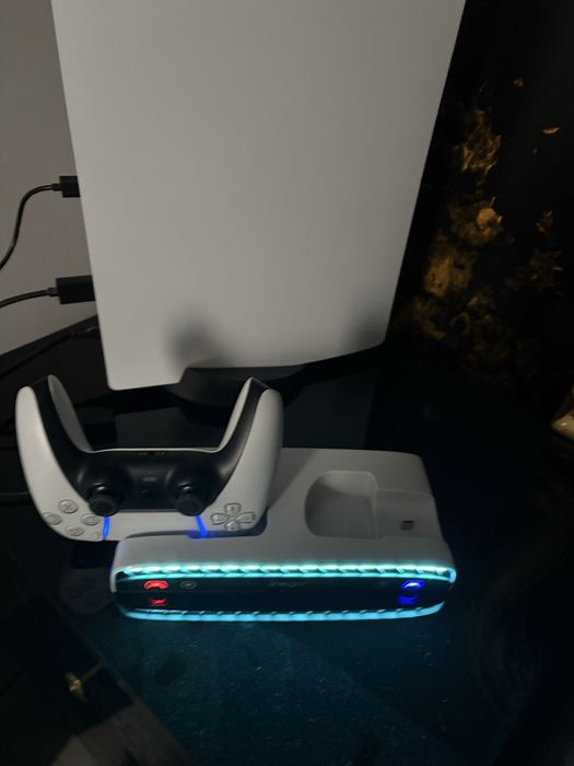 Docking Station PS5 iPega – Încărcător DualSense + LED RGB