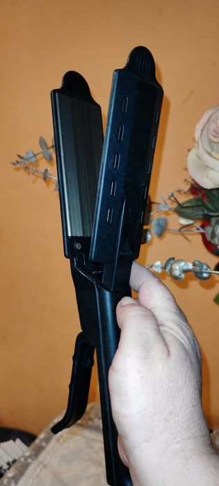 Placi de creponat și îndreptat parul