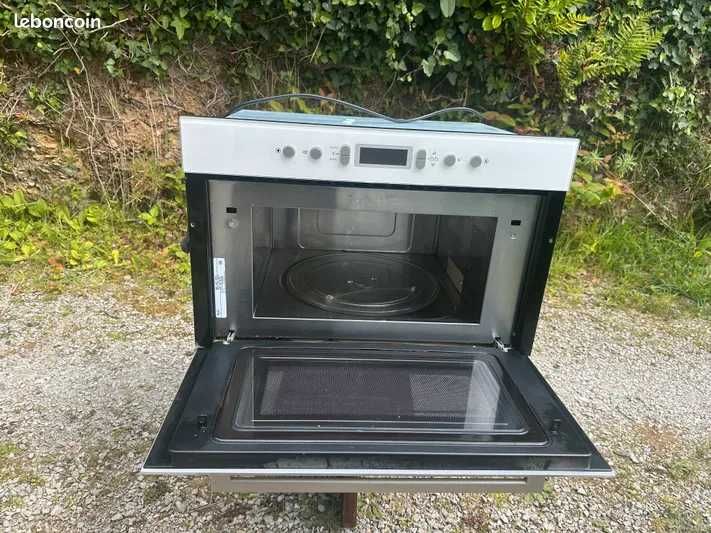 Интегрирана микровълнова печка Whirlpool AMW 498 WH, 750 W, 17 л, бяла