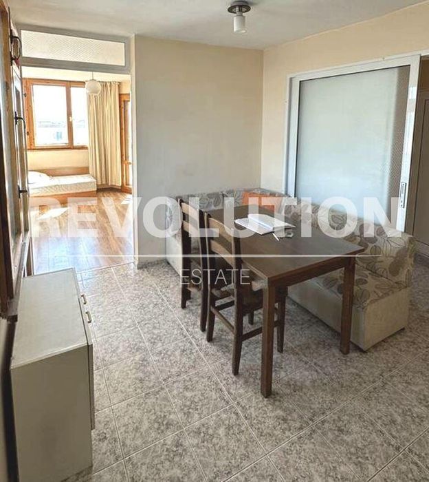 Дава се под наем Тристаен апартамент в Варна, Колхозен пазар - 64 кв.м за 400 € - Снимка #1