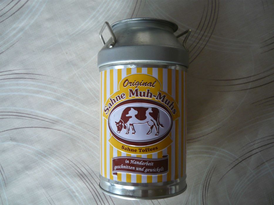 Метални касички с весели изображения