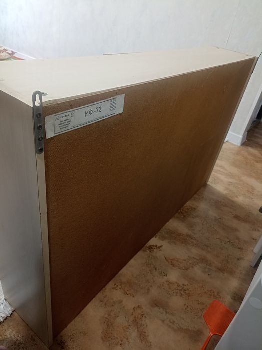 Продам навесной шкаф