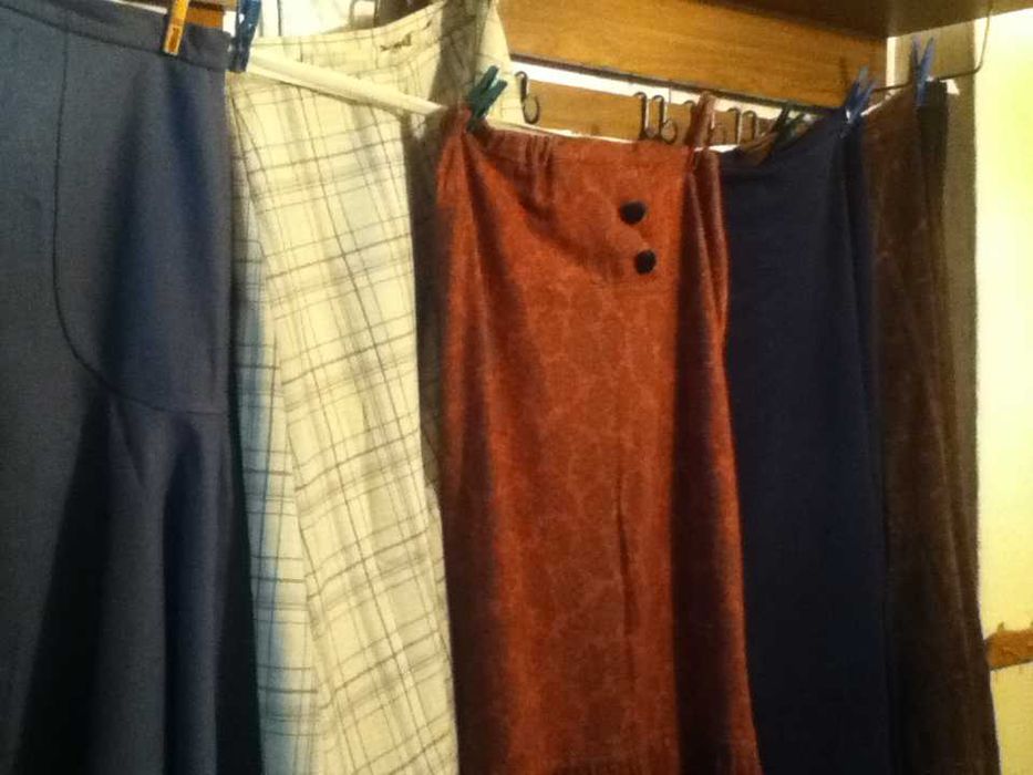 Юбки разм 44-48 осенние длинные, миди и др.См фото