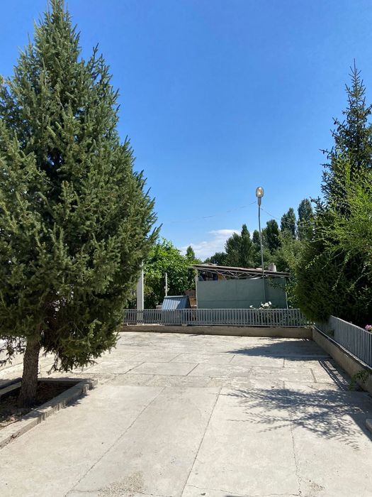 Продаётся просторный дом в Бурное