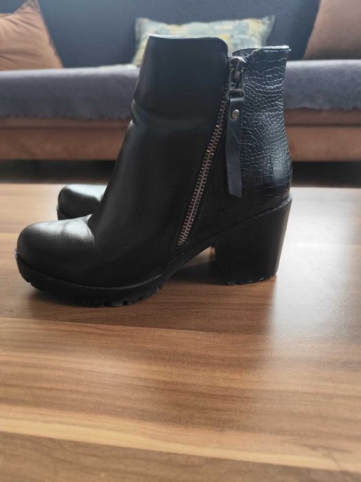 Дамски обувки и боти