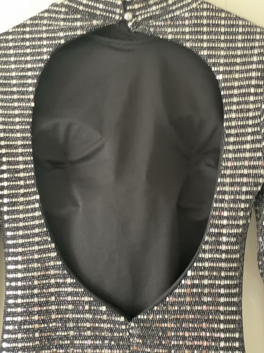 Уникална рокля, гарантирано събира погледите