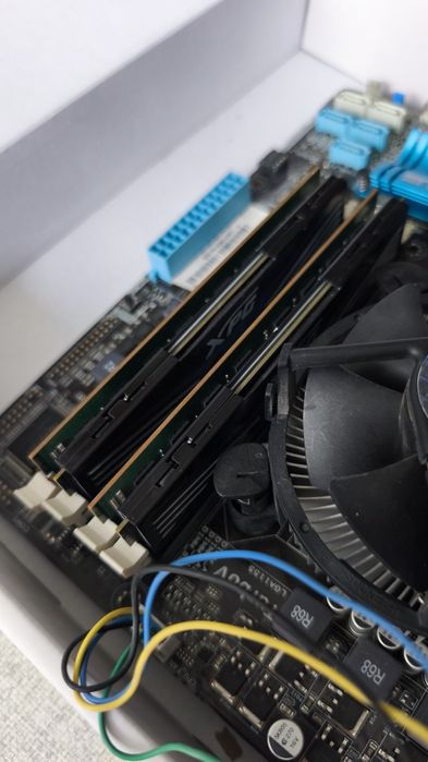 Дъно Дънна платка ASUS P8H67 M-PRO-V+ Intel® i5-2500+16gb lga 1155