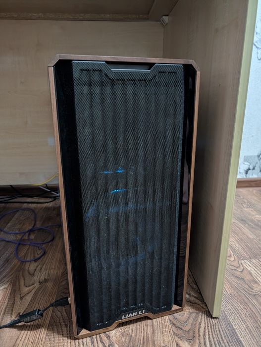 Компьютер с Ryzen 7 5700X3D и RX7700XT