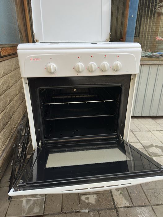 Продам Газовую плиту GEFEST