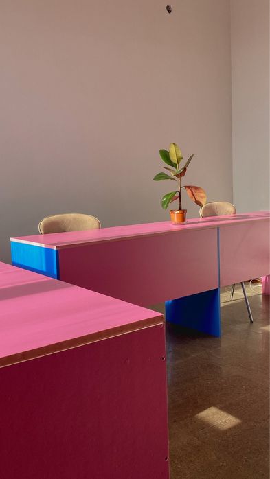 Стол для офиса, школ