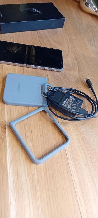 Samsung Galaxy Z Flip6