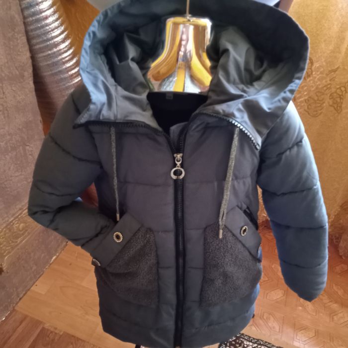 Куртка теплая шарф в подарок шапки для девочек 134р ,, берите пока дёш