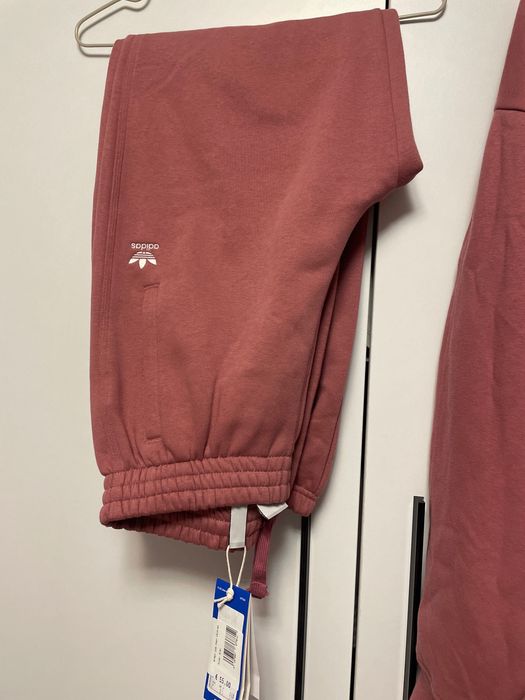 Set Adidas nou cu eticheta