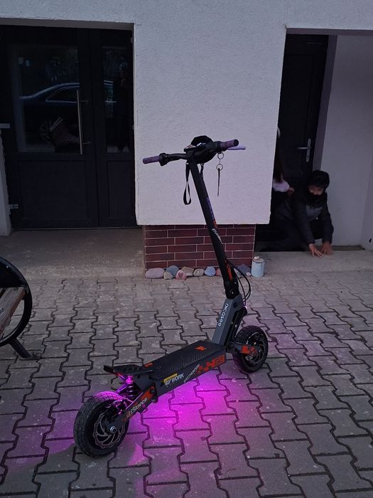 Vând trotinetă electrică kukirin g2 2025