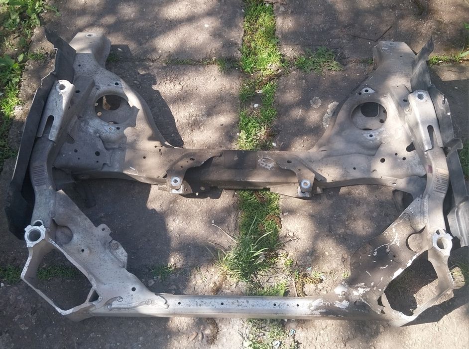Продавам Преден мост (магаре) БМВ/BMW E81 E87 E90 E91 E92 E93