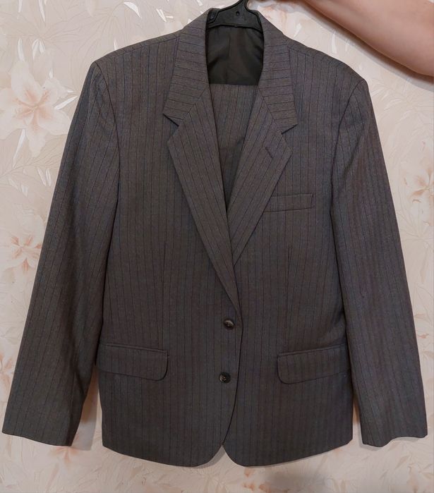 Костюмы мужские 48 размер