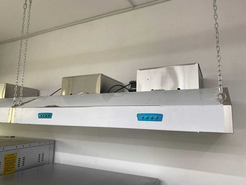 Вытяжной зонт. Вытяжка профессиональная. С одним и двумя моторами