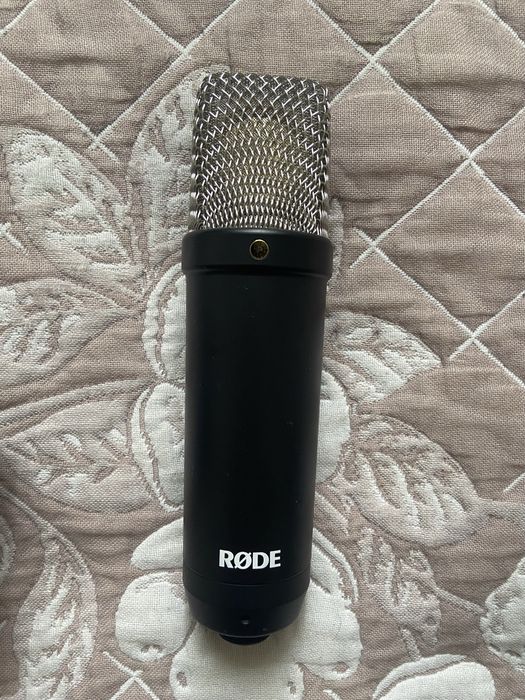 Продам микрофон Rode NT1 signature series