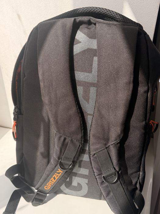 Рюкзак Grizzly в отличном состоянии