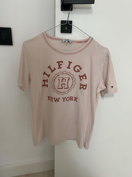 Lot dama blugi C&A si tricouri Tommy Hilfiger