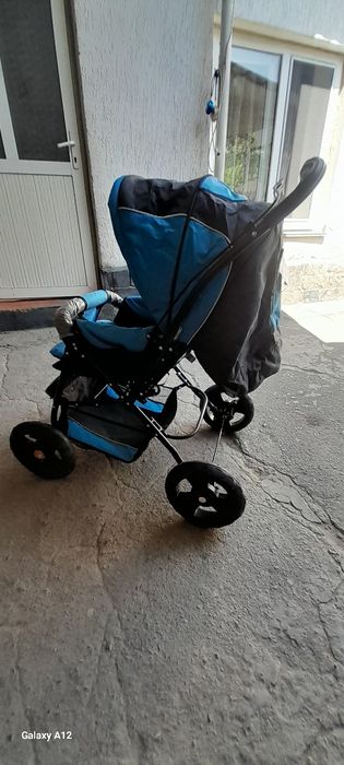 Коляска прогулочная