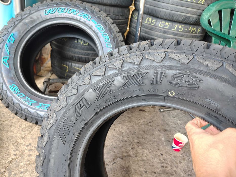 4бр нови всесезонни Maxxis 205 70 15