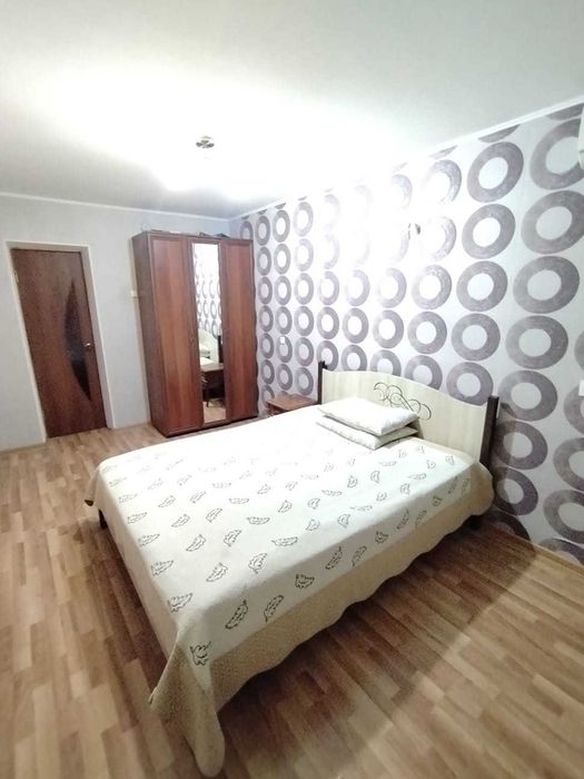 продам квартиру 3 х комнатная (центр)