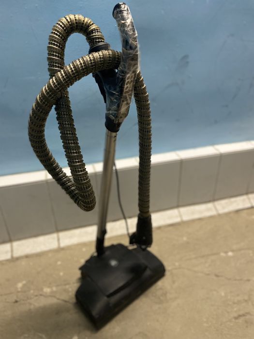 Продается пылесос Aura Roboclean