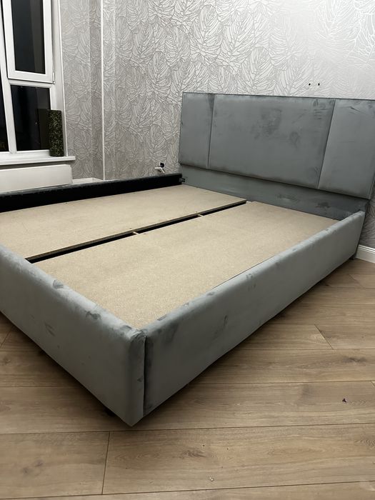 Кровать двухспальная