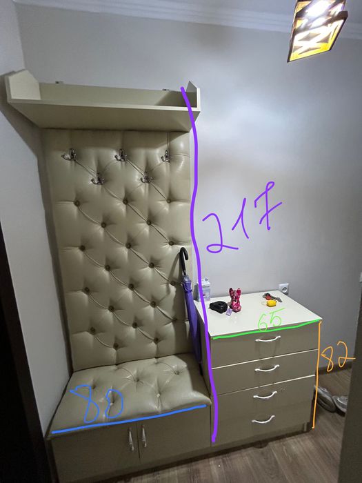 Прихожая с  шкафом