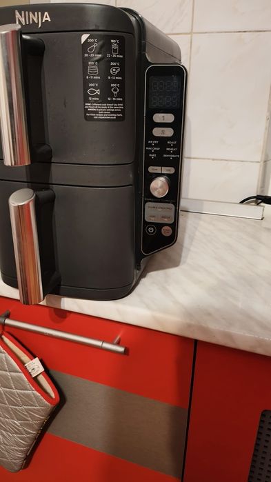 Vand Airfryer Ninja Double Stach XL,9,5 litri  cu doua compartimente