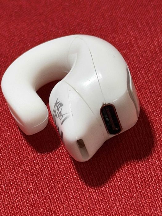 Căști Wireless cu Butoane Tactile
Căști Wireless cu Butoane Tactile