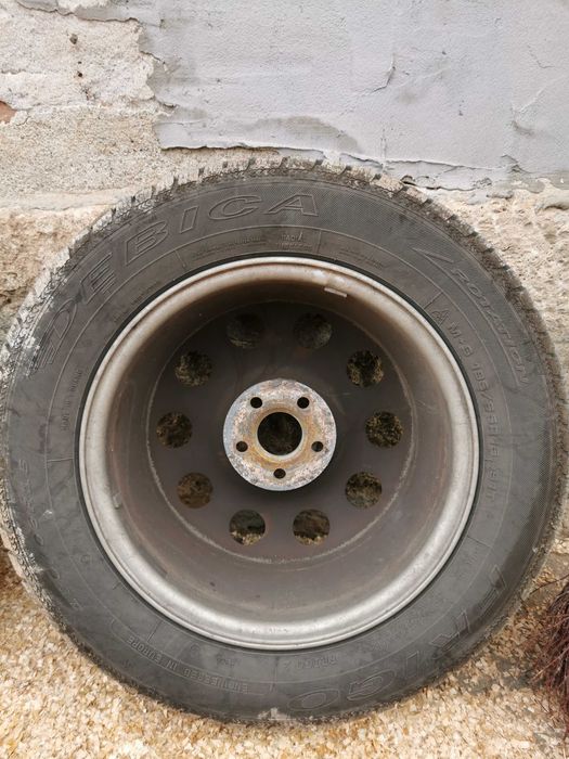 jante + cauciucuri iarnă Debica aproape noi 195/65/15