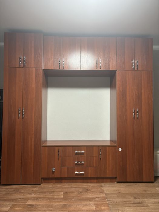 Стенка в гостиную