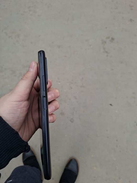 Redmi 9t 128 gb qora rang. Narxini tushib breaman