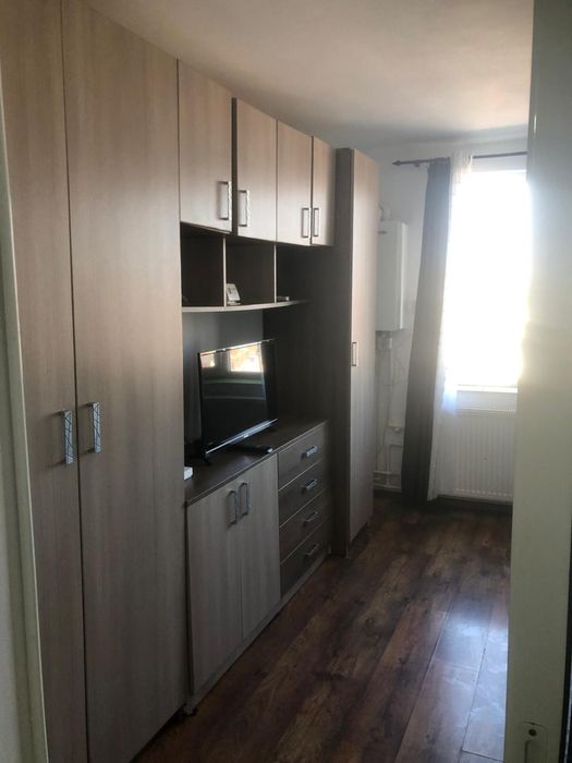 Inchiriez camera de camin, (zona liceul de politie) utilata, mobilata