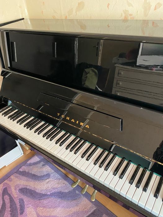 Продавам пиано Чайка-Руско