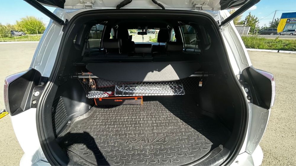 Продается Toyota RAV 4 (2018г/в)