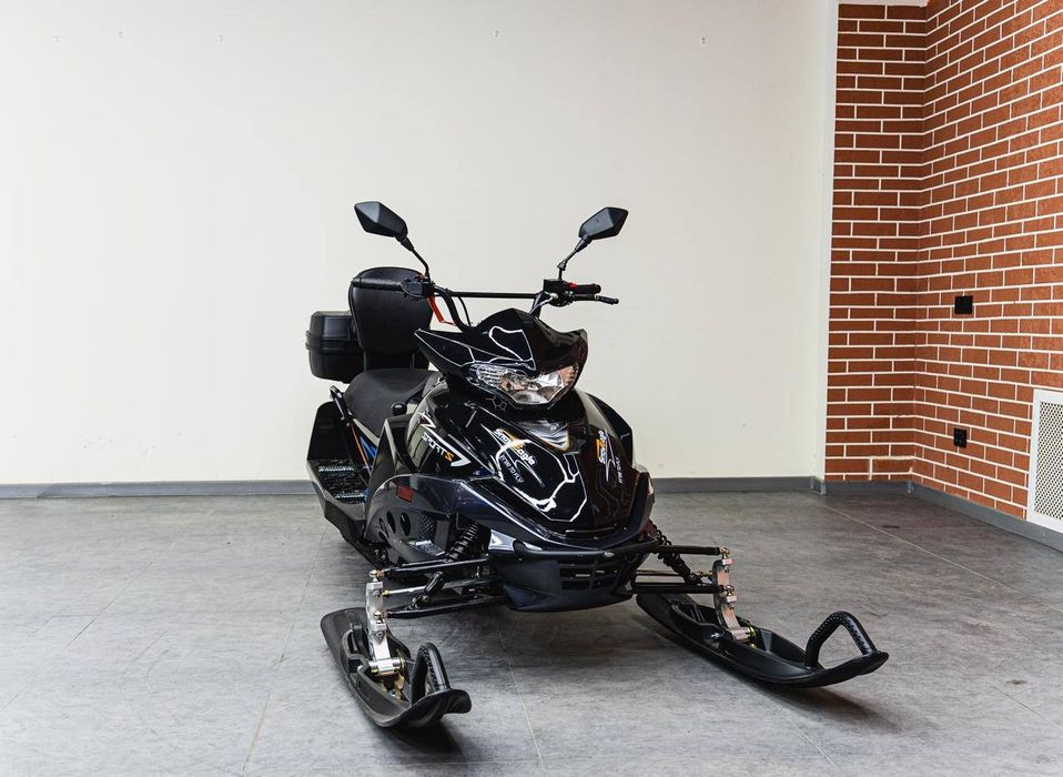 Продам снегоходы!