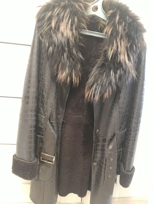 Продам  куртку,две женские дублёнки из натуральной кожи