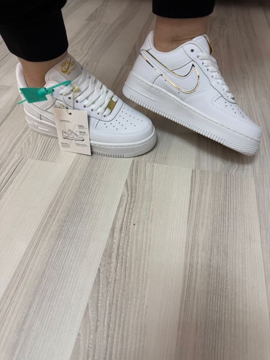 Adidasi nike air force 1 de dama ( sneakers air force one )