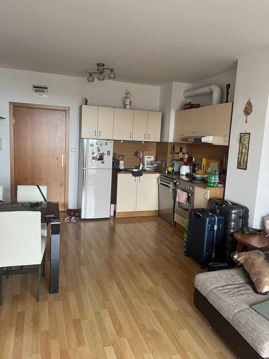 Продава се Двустаен апартамент в Варна, Автогара - 87 кв.м за 914 €/кв.м - Снимка #1