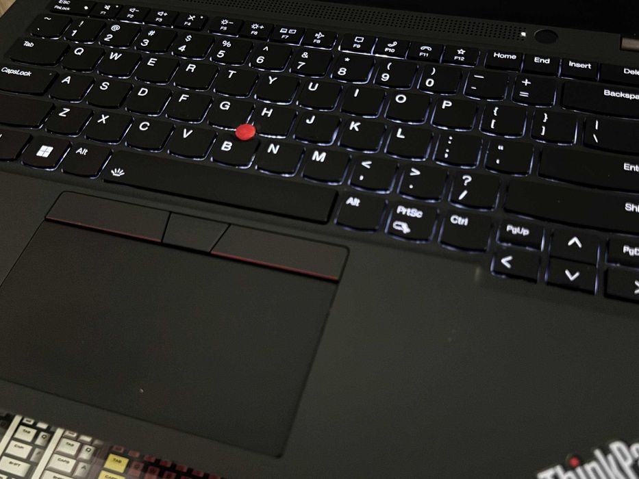 Lenovo ThinkPad T14s Core i5-1145G7 ram 8 ssd 256 сенсорный