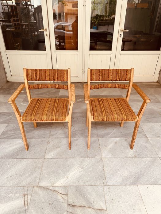 Винтидж шведски столове с подлакътници – Scandinavian Mid-Century (60-те)