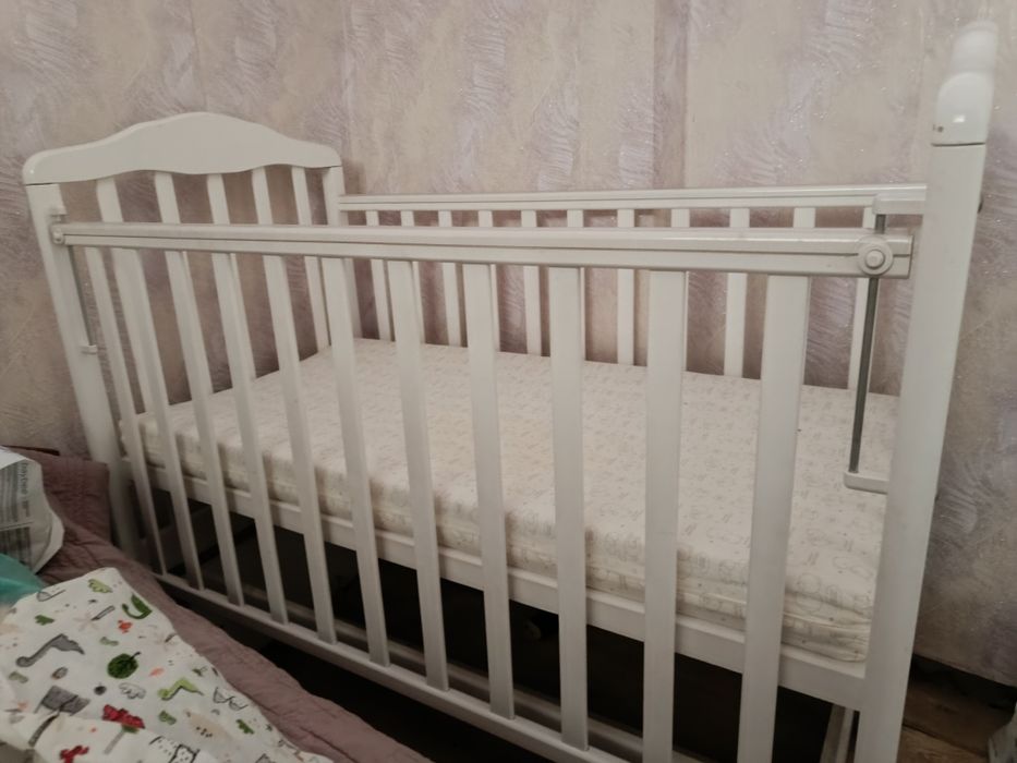 Продам кровать детскую