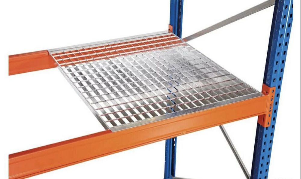 Rafturi metalice pt Europaleți Stare foarte bună ( noi si second-hand